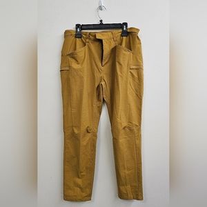 Ten Thousand Tactical pants.